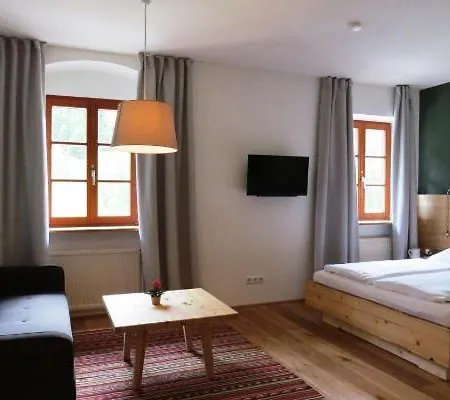 Der Bodenbauer Inn *